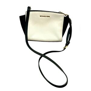 Michael Kors black and white Selma Saffiano Crossbody purse | Michael Kors bag